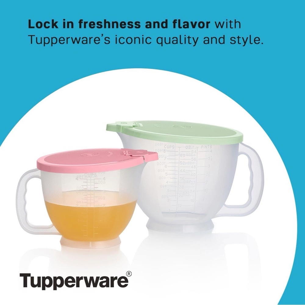NIP Tupperware Mixing Pitcher Set